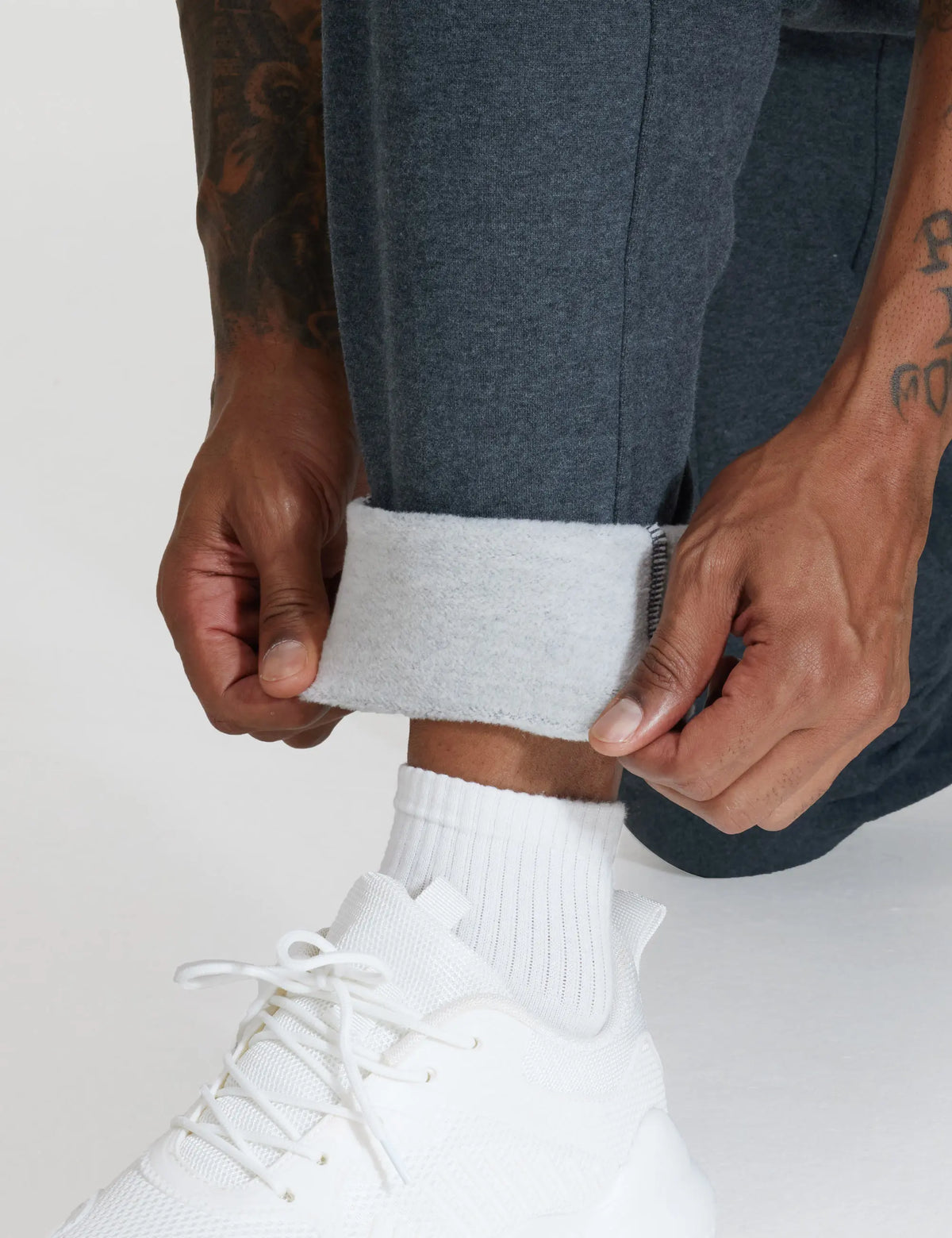 THE GYM PEOPLE Men's Fleece Tapered Jogger Sweatpants With Pockets