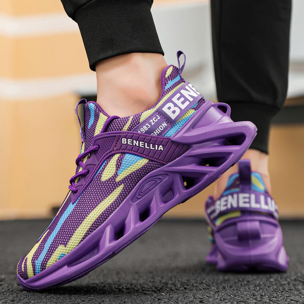Unisex Breathable Running Shoes With Mesh Upper And Comfort Insoles